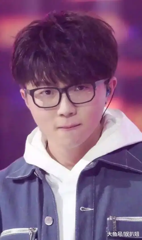 何炅节目中曝明星真名! 原来腼腆的他真实的名字是这个!