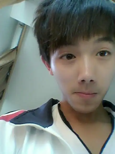 跪求16岁帅哥的 生活照不要明星 1个人的 不要太假 有的 说下