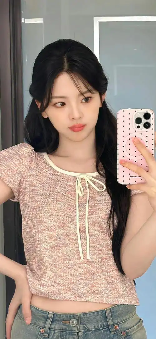 杨超越壁纸来啦!很喜欢!😍