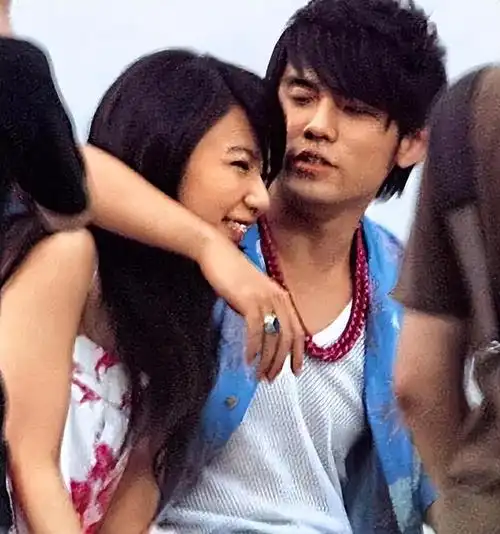 复出被举报,田馥甄回应模棱两可,高中学历的她凭什么那么拽?