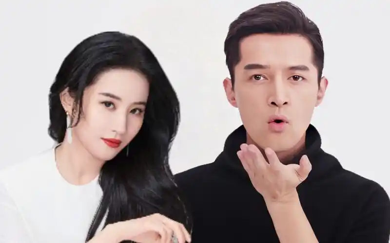 胡歌x刘亦菲铲屎官夫妇歌菲连抱猫都那么默契也没谁了