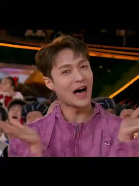 春晚##张艺兴十字路口跳舞