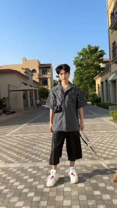 肖宇梁超话xyl#肖宇梁清冷贵公子#xyl#肖宇梁未来可