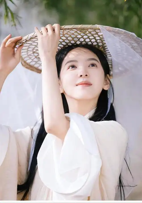 章若楠古风白衣头戴幕帘, 优雅范十足!|古装|写真_网易订阅
