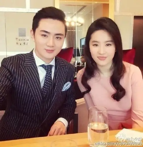 刘亦菲宋承宪有望闪婚唯美婚纱照提前看恋情全程回顾