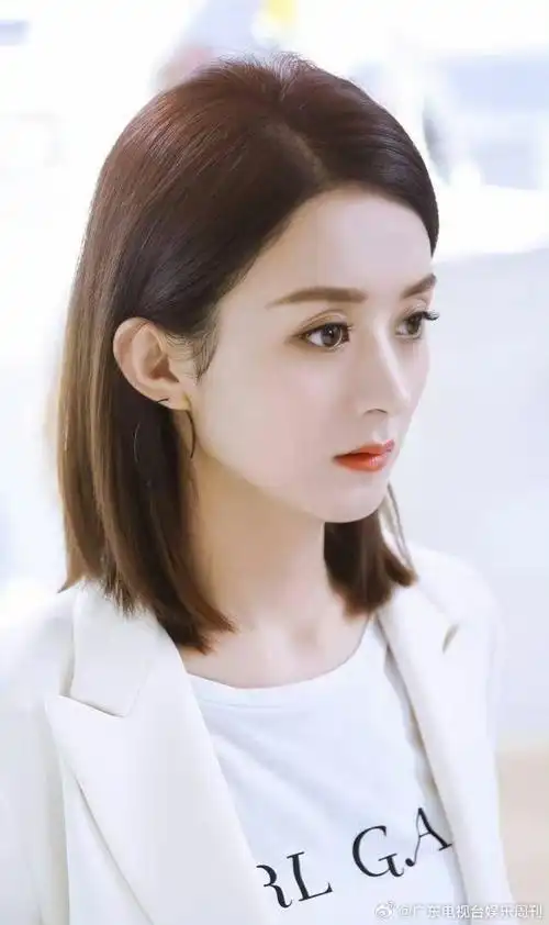 赵丽颖短发进组