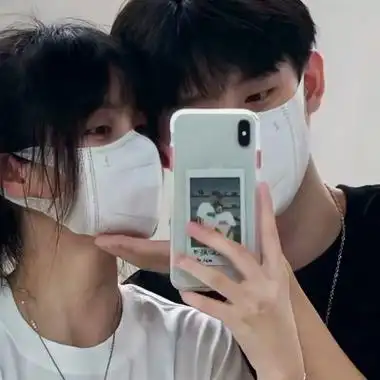 很相爱的情侣头像青春阳光一男一女,我想和你一爱三五年