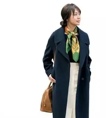 藏蓝色大衣这么搭时尚保暖又显瘦