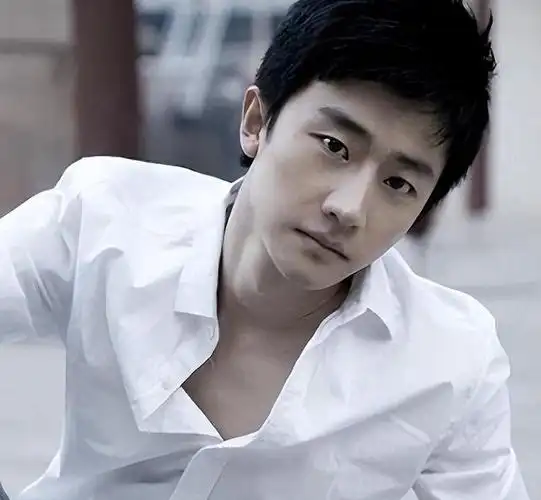 事实证明逐渐消失的黄轩已走上男演员的另一条大道