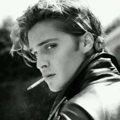 欧美男生头像黑白成熟2019最新版本 幸福的人是从来不晚睡的