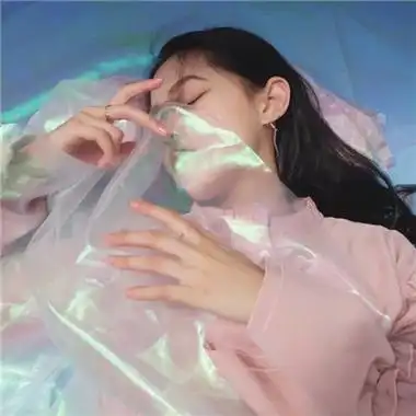 最潮最火女生头像高冷侧脸