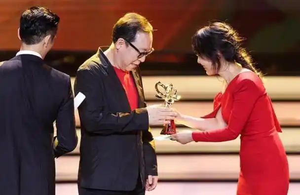 倪大红:一路好好走,事实证明,如今的他早已走上另一条"大道"