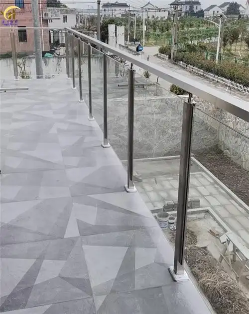 304不锈钢玻璃立柱别墅阳台护栏不打孔玻璃栏杆不锈钢楼梯扶工程