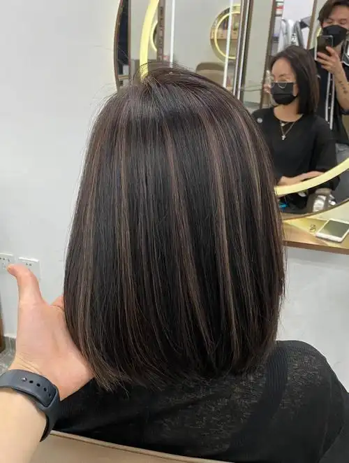 今天发一个短发也可以做的挑染