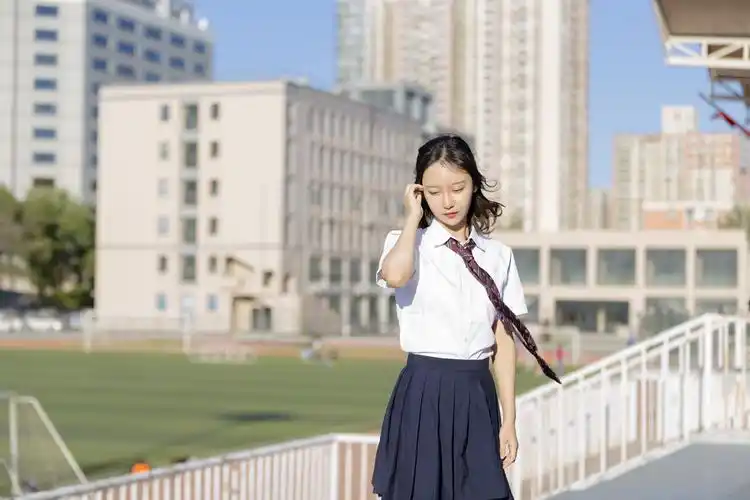 毕业季拍照姿势|借助神器拍不一样的校园写真