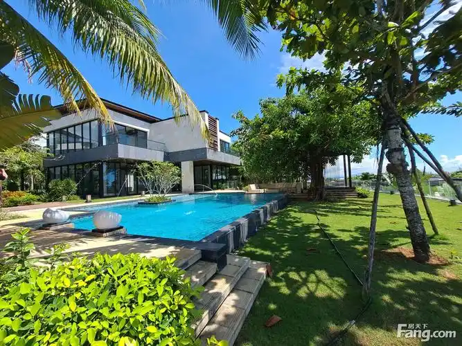 急售三亚湾大东海一线海景独栋别墅,占地4.