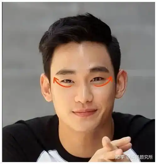 《眼泪女王》这么火,他却成功碾压金秀贤,成为韩国最红的男明星