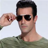 戴眼镜大叔头像图片点击鼠标右键下载