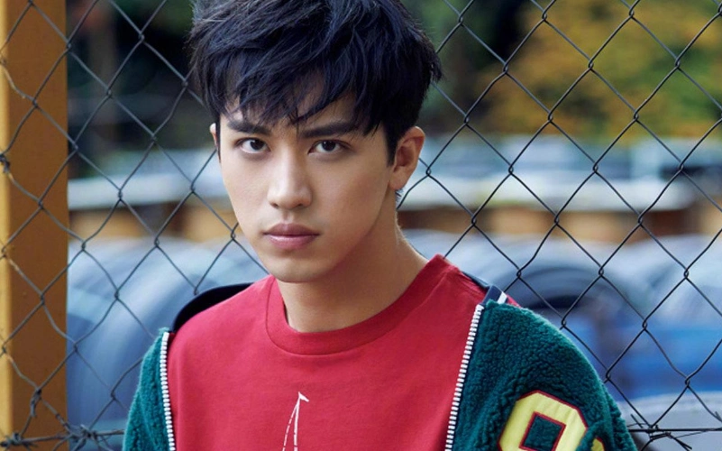 超能大星探许魏洲柴鸡蛋那期的背景音乐英文歌叫什么名字?