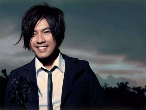 阿杜 无损合集 终极典藏 10cd wav cue(附索尼精选天黑专辑)_蓝光hifi