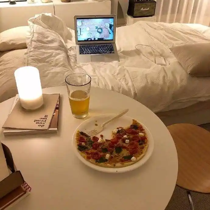 明天就是七夕了你们是一个人过吗一个人也要有个温馨的小房间