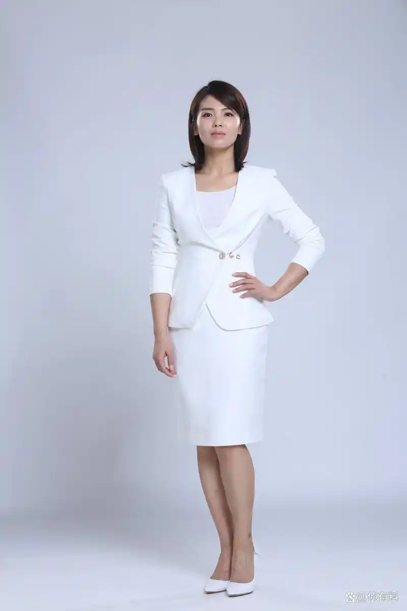 刘涛休闲职业装黑白灰搭配之棚拍定妆原素材底片,什么水平