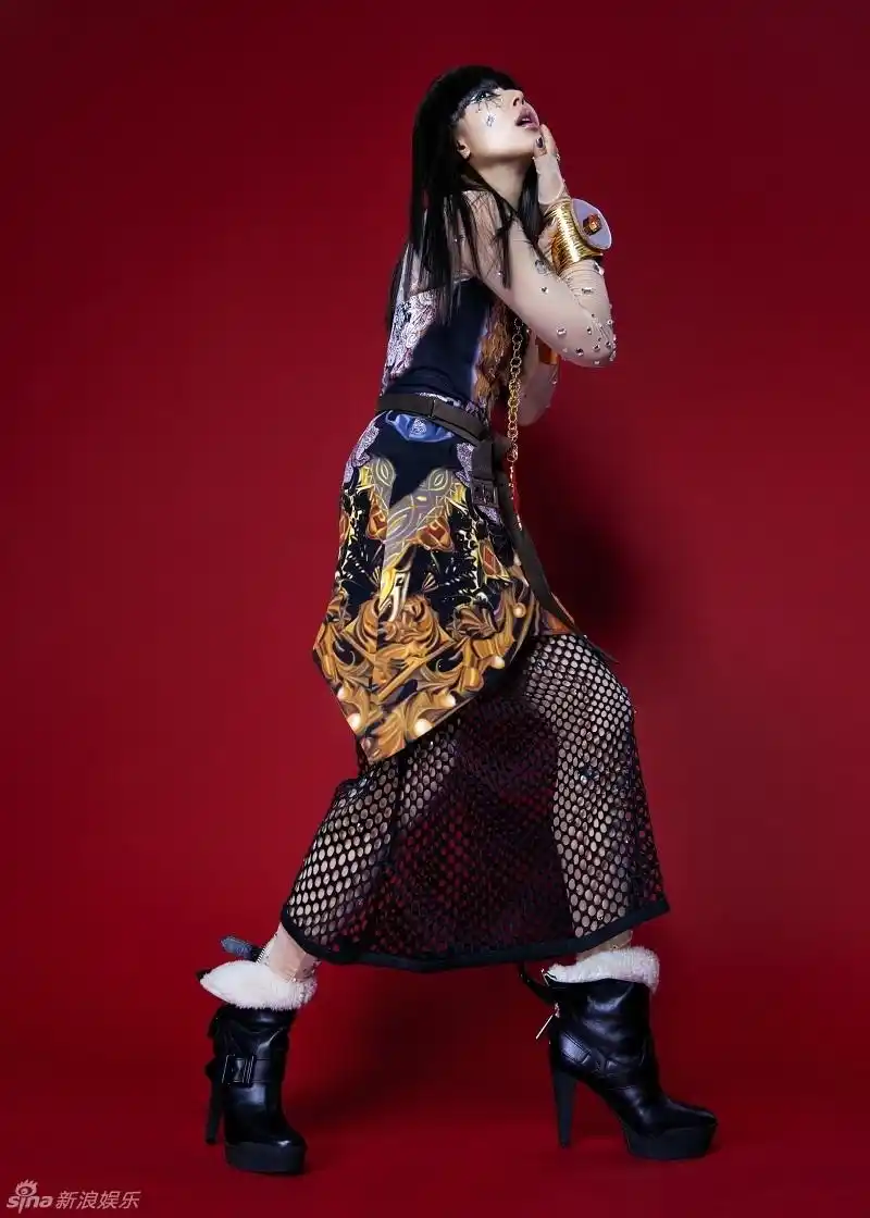 孙悦异域风情写真曝光 展辣妈魅力