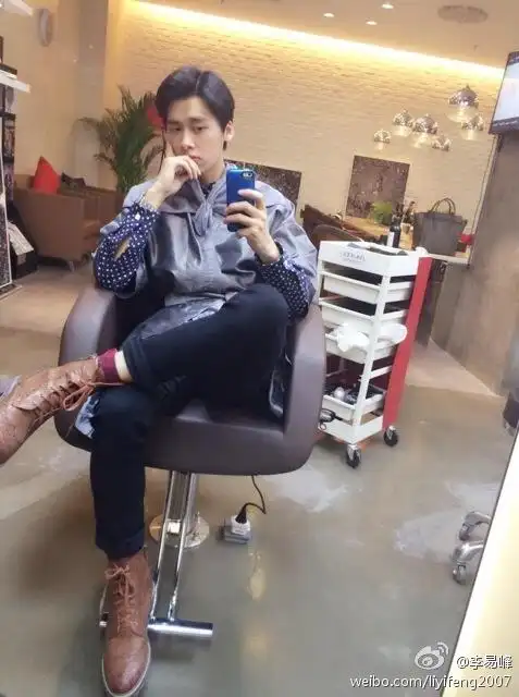 李易峰 微博照片