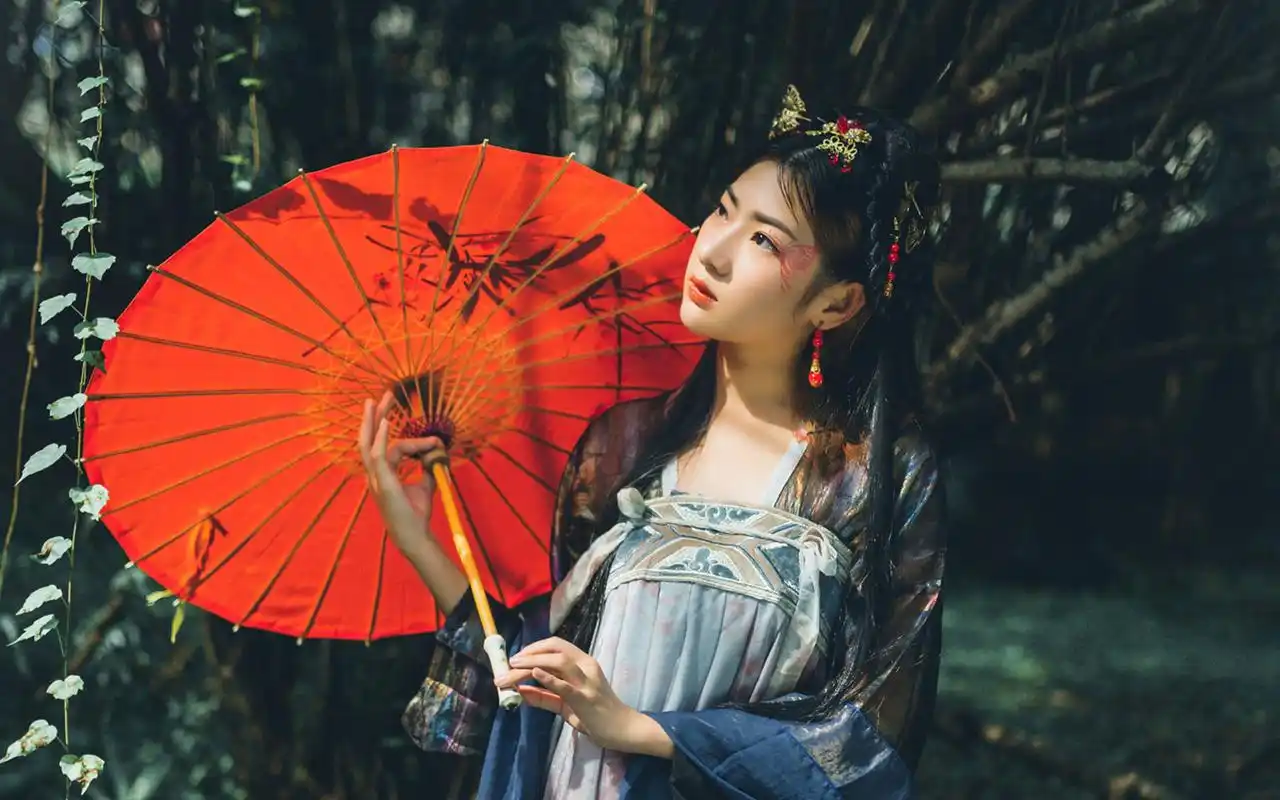 古风汉服美女唯美户外写真桌面壁纸