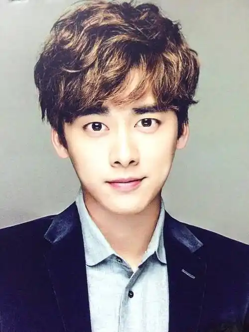 选出十大颜值最高的十大小鲜肉男星排名不计先后