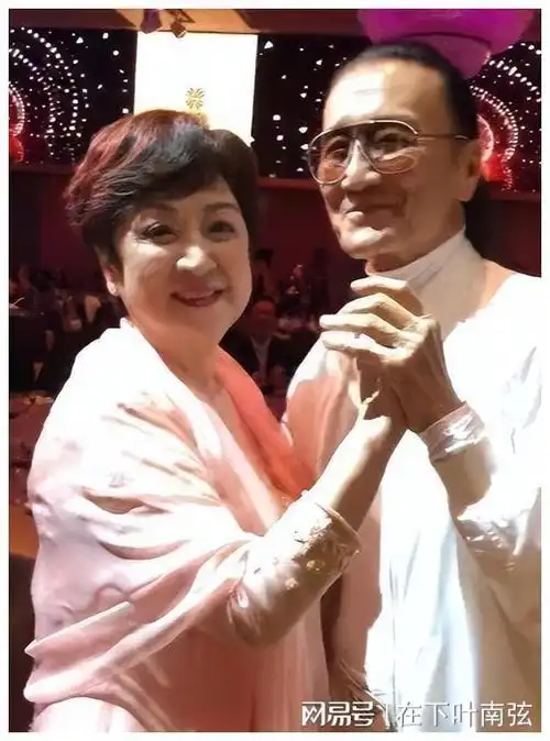 谢贤遭监视,二嫁刘家昌演28年假夫妻|马|甄珍|记者|林青霞|驯养动物