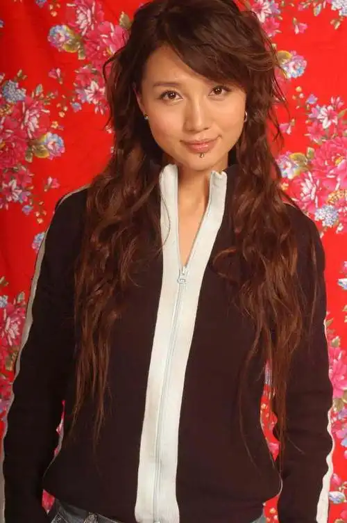 资料图片:《翠花快乐六人行》之阿朵(5)