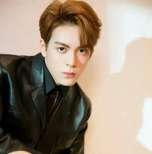 【微信头像】曾舜晞_故事