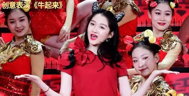 郑爽央视春晚江疏影仙气关晓彤俏皮陈伟霆松弛王一博燃炸全场