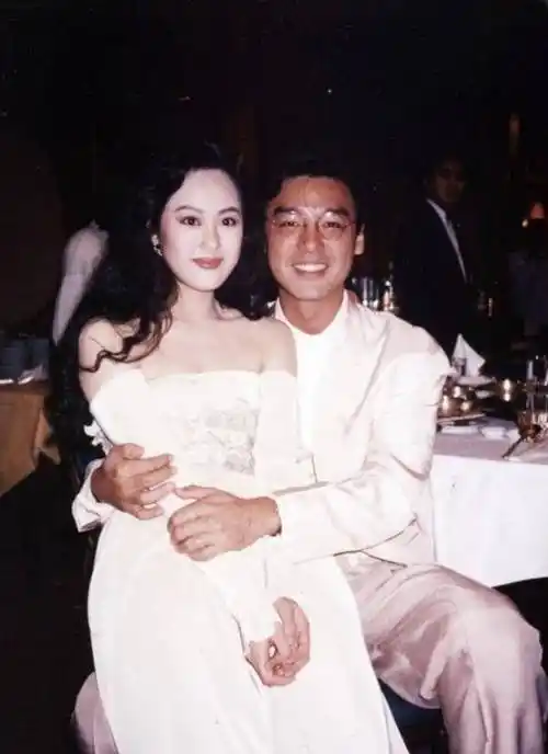 原创当年谣言惊悚八卦吓人后来才知她的故事绝非拜金那么简单