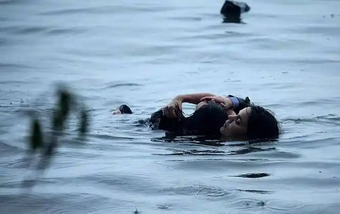 当地警方赶到现场后,立即对这具无名女尸进行了检查,经法医鉴定证明