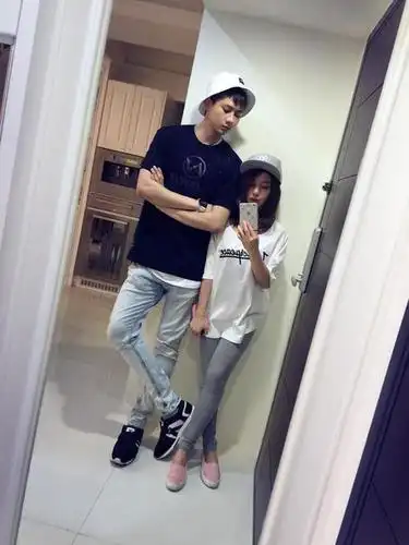 第一组:190cm锦荣 vs. 158cm 蔡依林   第二组:186cm 金阳 vs.