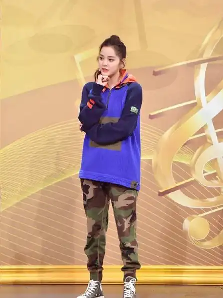 欧阳娜娜胖了引热议我却更想学习她的衣品真正的穿搭宝典