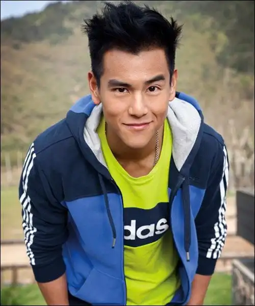 彭于晏广告中这款衣服货号是多少 跪求