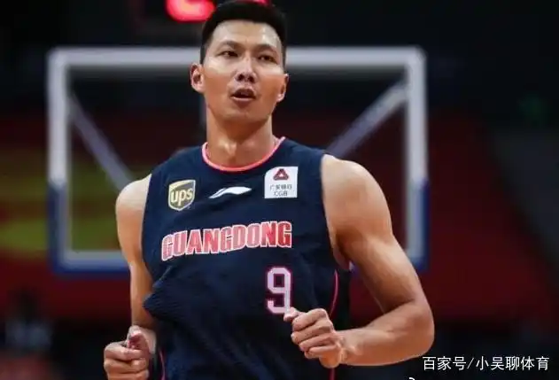 深圳队由顾全命中3分,沈梓捷也打成2 1,无奈内线劣势明显,易建联此时