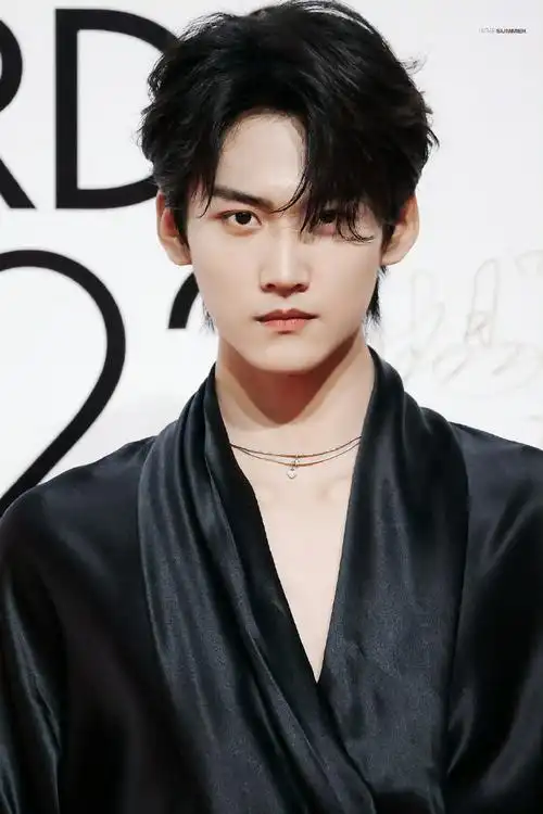 周柯宇elle风尚大典##elle红毯