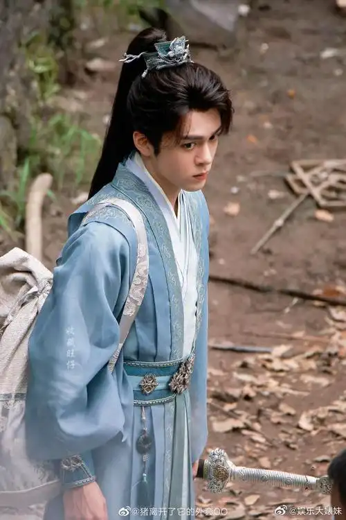 曾舜晞莲花楼蓝色古装路透