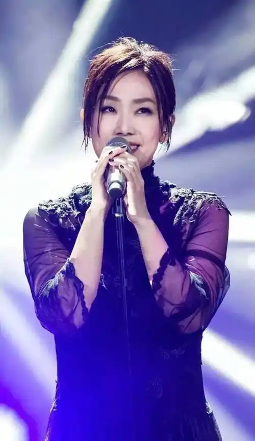 林忆莲,插足李宗盛婚姻,后又交往小11岁男友,今54岁怎样了_事业_感情