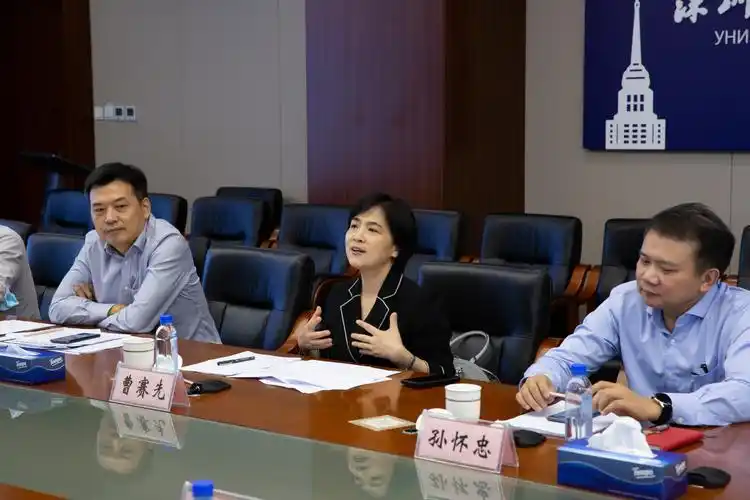 深圳市委外办曹赛先主任一行来校调研