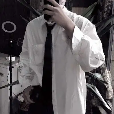 小清新白衬衫侧脸男生头像