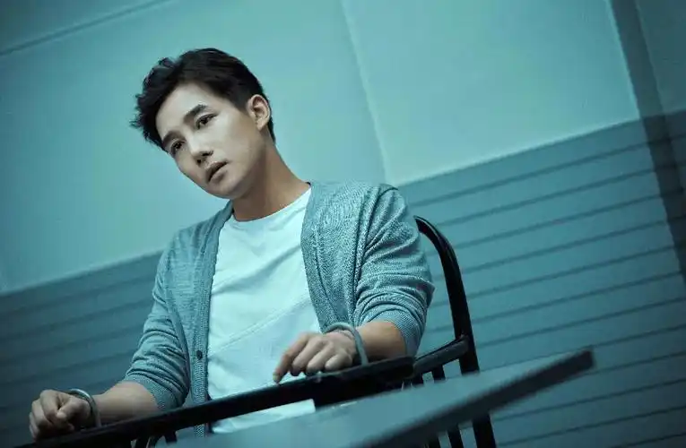 原创正青春章涛5年话剧生涯让他从表演系老师转变为专业演员