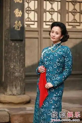 李颖加盟《春桃》演幽怨女子 大院剧照首曝光