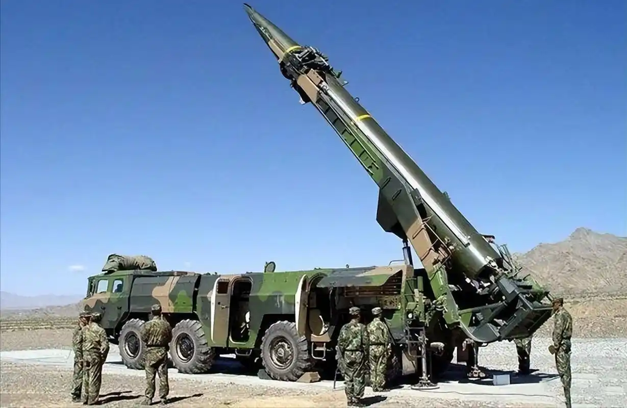 近日,中国东风-17弹道导弹在福建地区全面部署的消息引发了广泛关注.