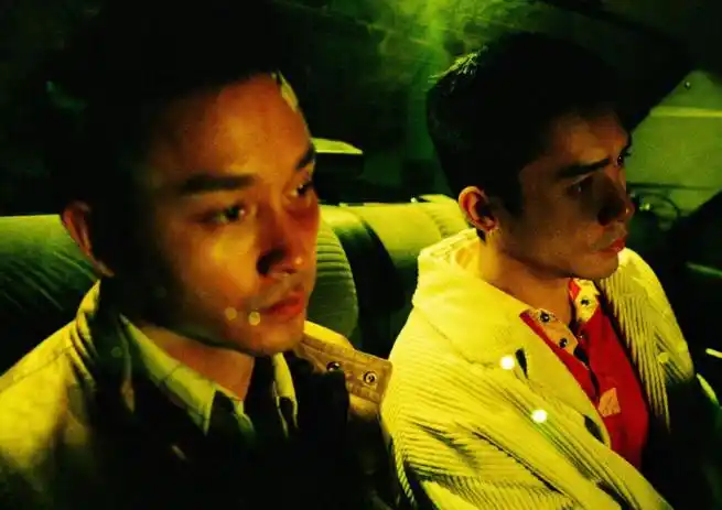 《春光乍泄》剧照摄影师最新作品集中放出了张国荣梁朝伟未公开过的