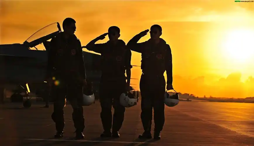 [空军] 官版——美轮美奂j10高清